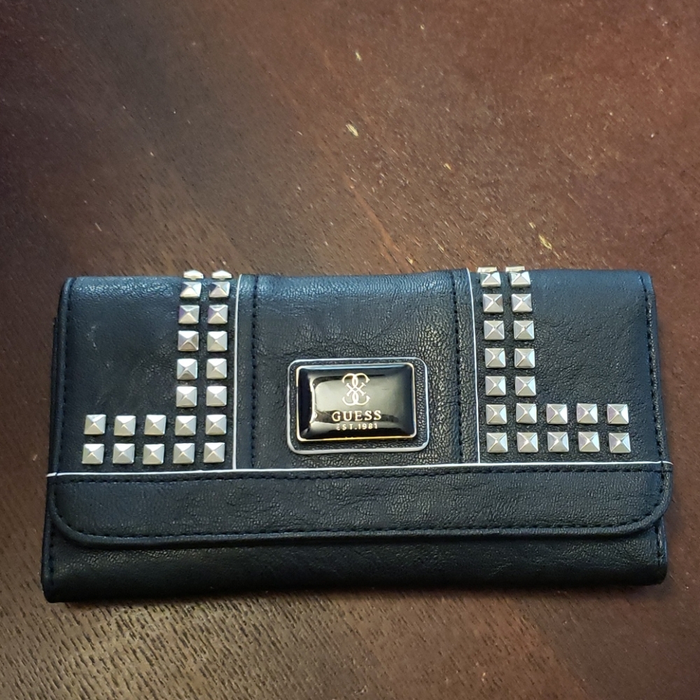 Guess wallet